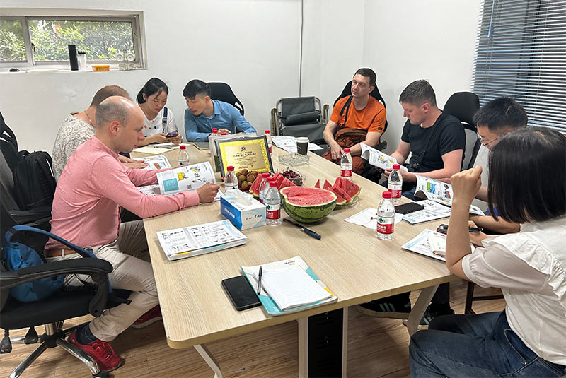 Russian Alumet LLC delegation and Ladders Technology discuss the issue of ladder production equipment