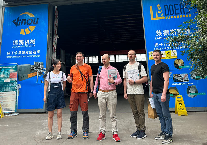 Group photo of Russian Alumet LLC delegation at Ladders Technology factory